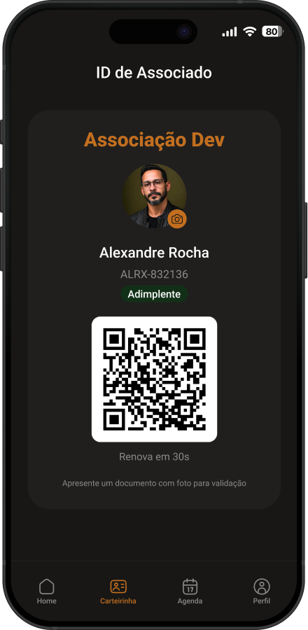 Tela da carteirinha digital do Consocia, com foto, matrícula, situação de adimplência e QR code